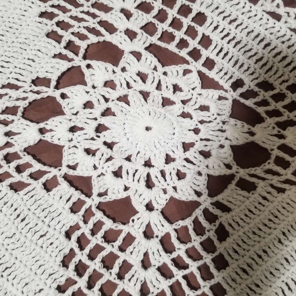 Hand made bed spread - Picture 3 of 3